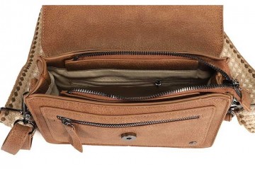 At12127 corsica camel4